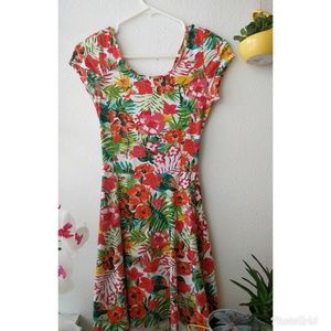 Love Tree Happens Tropical Print Cross Back Dress